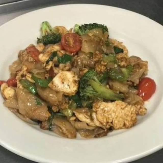 CAT Drunken Noodle 🌶️.