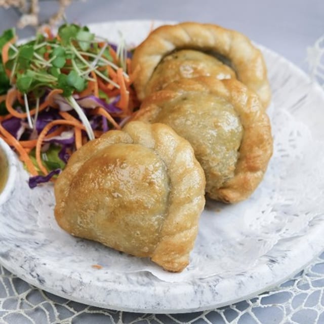 CAT Chicken Curry Puff ( 30 Pieces ).